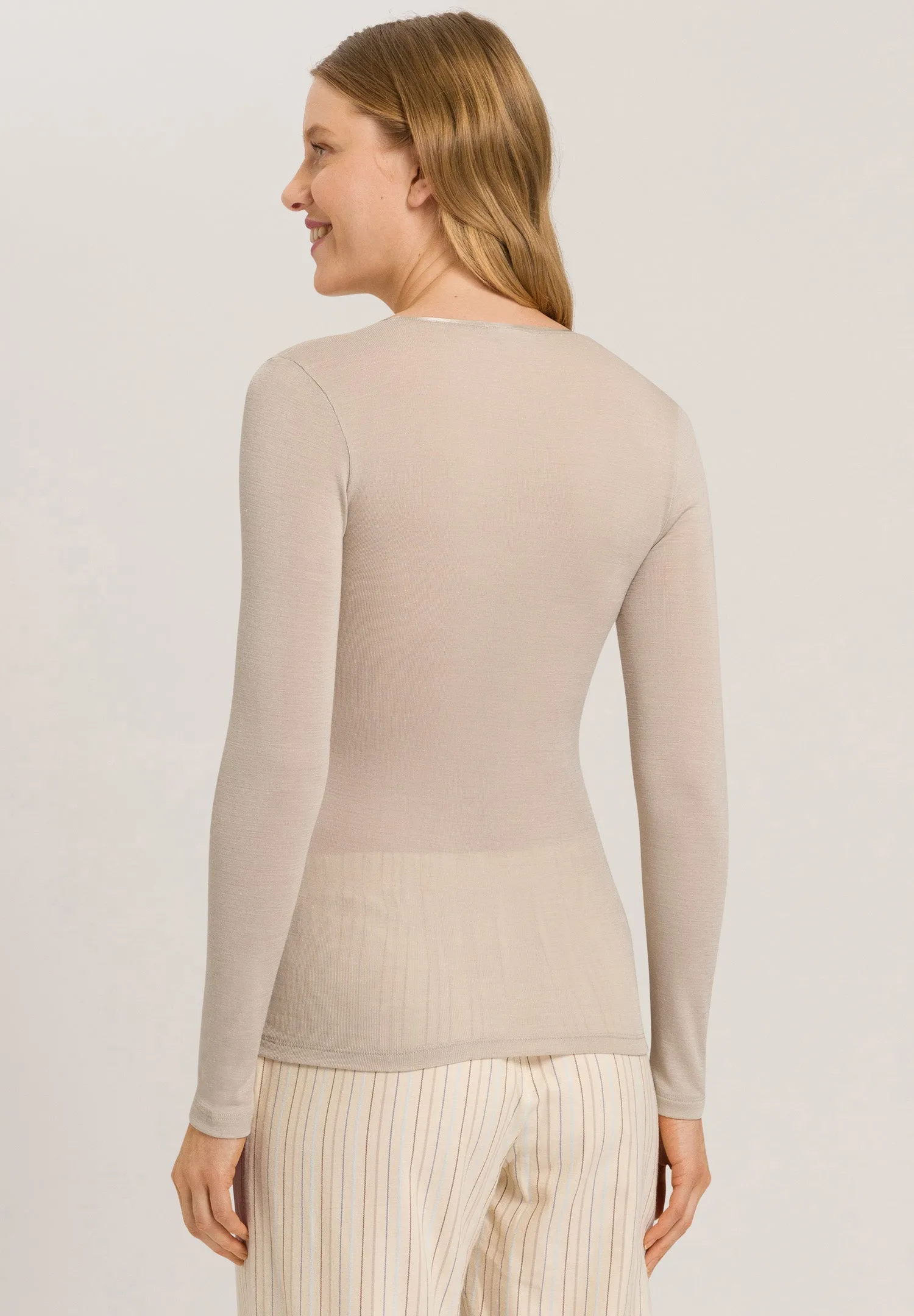 Woolen Silk W Wool And Silk V-Neck Fitted Top | Safari 71418-2806