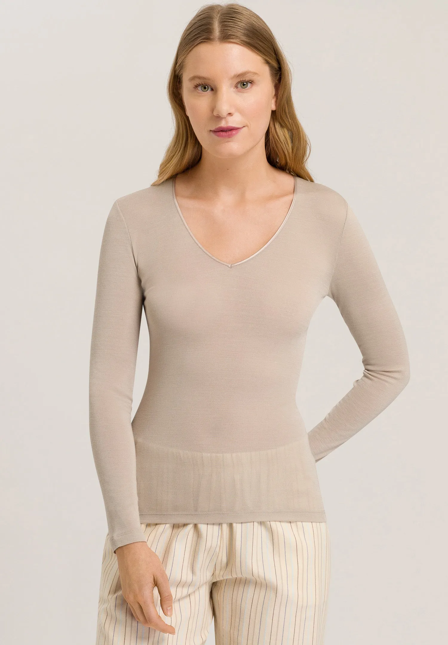 Woolen Silk W Wool And Silk V-Neck Fitted Top | Safari 71418-2806